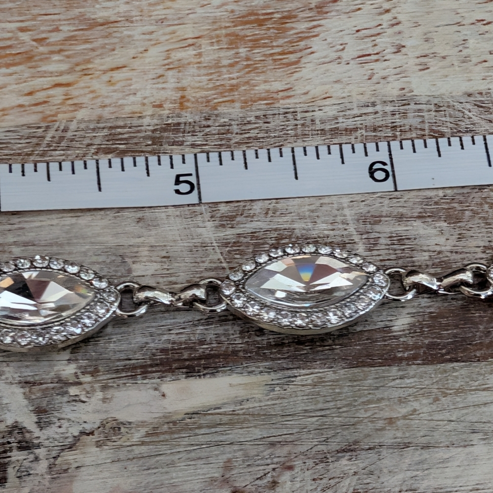 Elegant Oval Rhinestone, Silver Tone Chain Belt, 60" Total Length - Picture 7 of 9